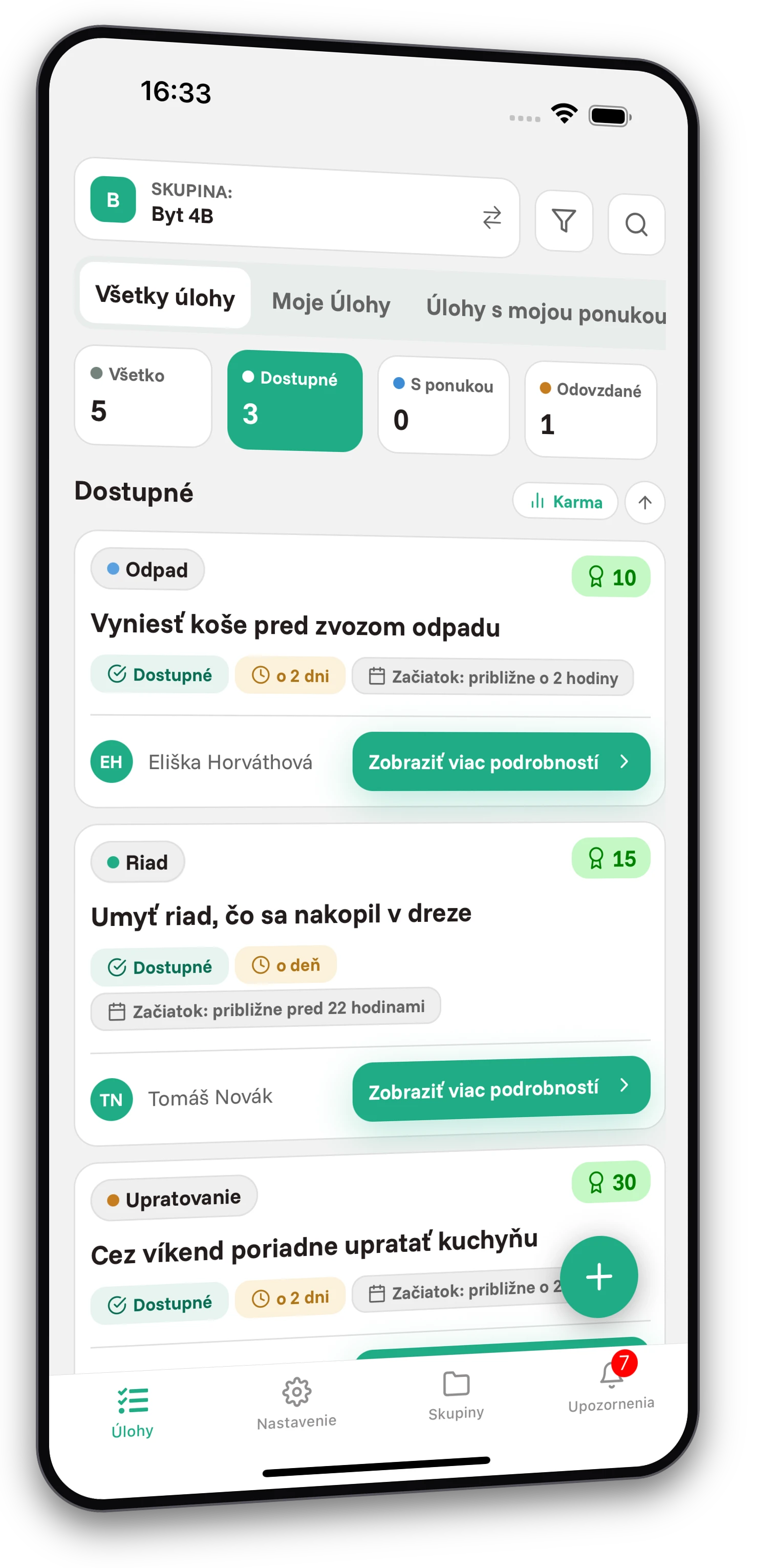 Sada screenshotov z aplikácie Jobiro - Ukážka súkromných skupín pre spolubývajúcich. - Screenshot 1